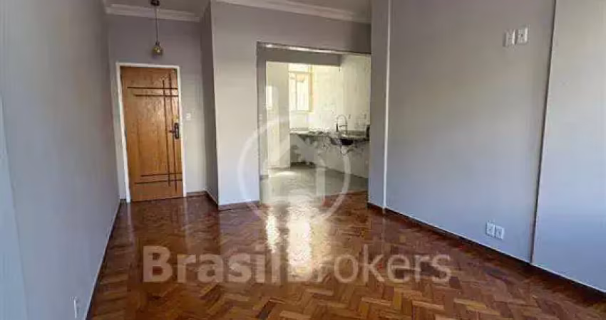 Oportunidade - tijuca - 3 quartos - totalmente reformado