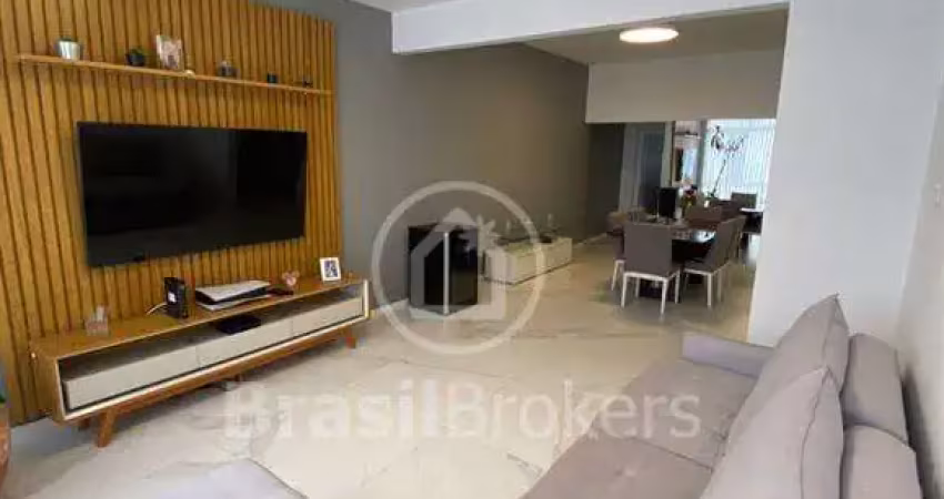 Apartamento de 3 quartos com 130 m² todo reformado a 10 minutos do shopping tijuca