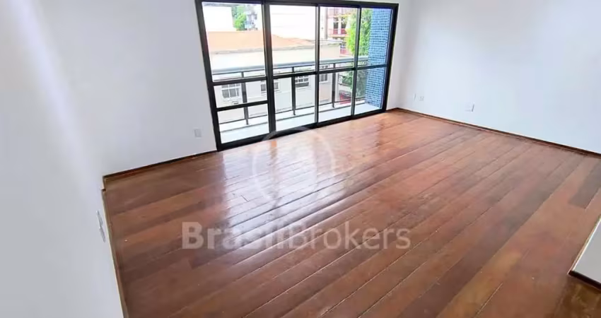 Apartamento de 3 quartos (1 suíte) com 120 m² com varanda, 2 vagas de garagem a 7 minutos do metrô
