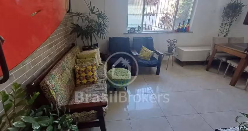Apartamento à venda com 90m² , 2 quartos, sendo 1 suíte, reformado, entrar e morar.