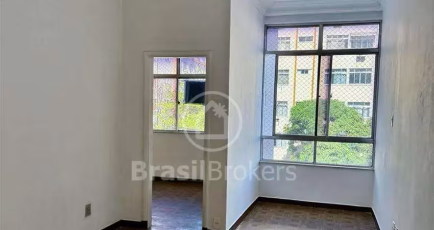 Apartamento 2 quartos na tijuca estação metrô uruguai