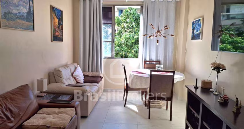Jardim Botânico 2 quartos dependências vaga 73 m²