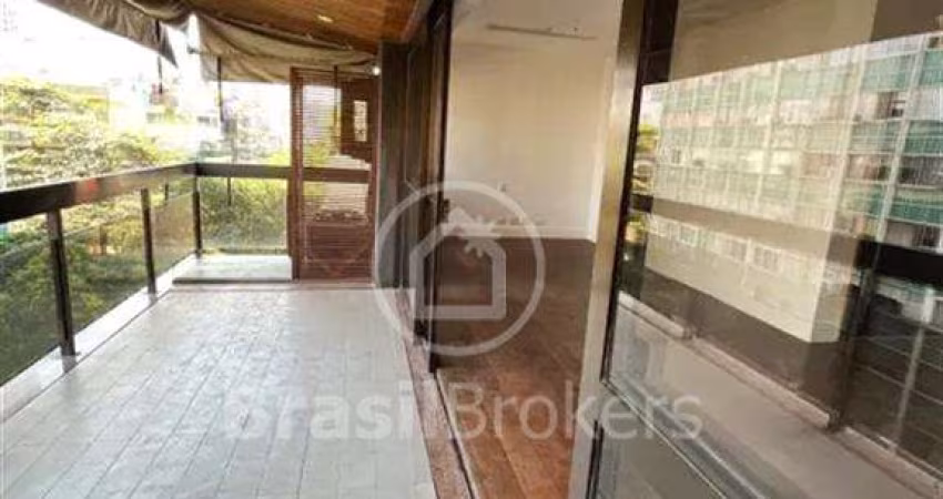 Apartamento a venda 4 quartos Leblon