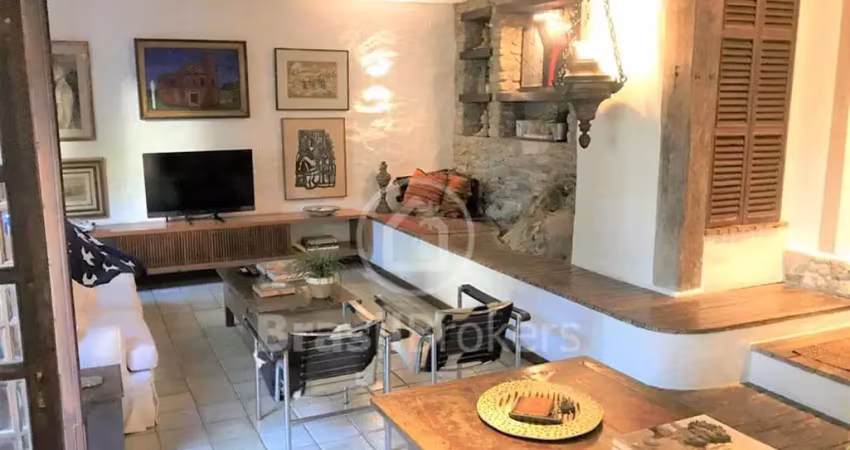 Casa à venda com 354,00m² e 4 quartos em lagoa, rio de janeiro - rj