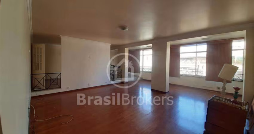 Apartamento 4 quartos, sendo 1 suíte