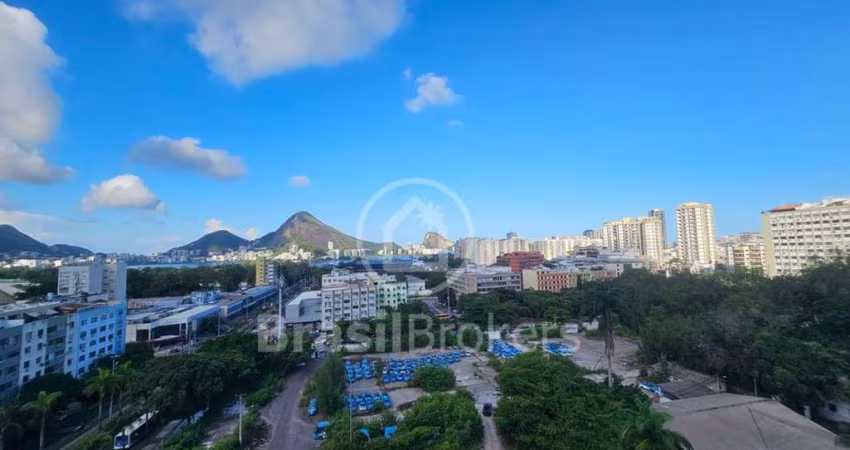 EXCLUSIVIDADE NO LEBLON 4 QUARTOS  COM VISTA INDEVASSÁVEL