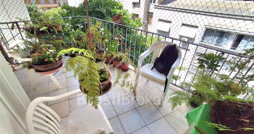Apartamento à venda com 73 m² e 2 quartos, varanda e vaga em Botafogo, Rio de Janeiro - RJ