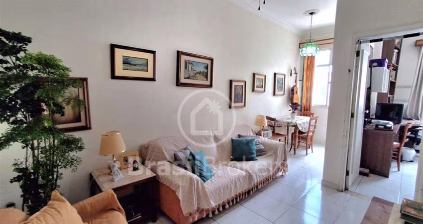 Botafogo 2 quartos com dependências 68 m²