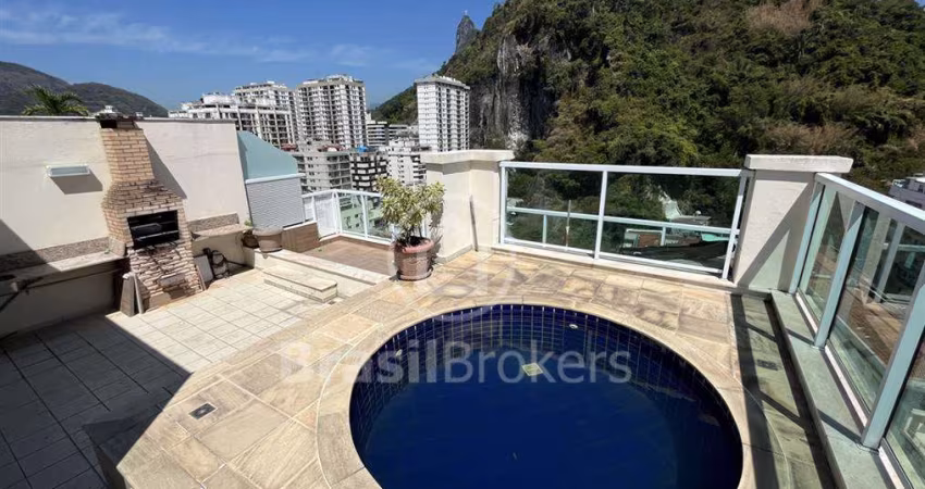 Vendo cobertura de 4 quartos  e 3 vagas com infraestrutura de clube, na Rua Assunção próximo ao metrô, Hospital Samaritano e Botafogo Praia Shopping.
