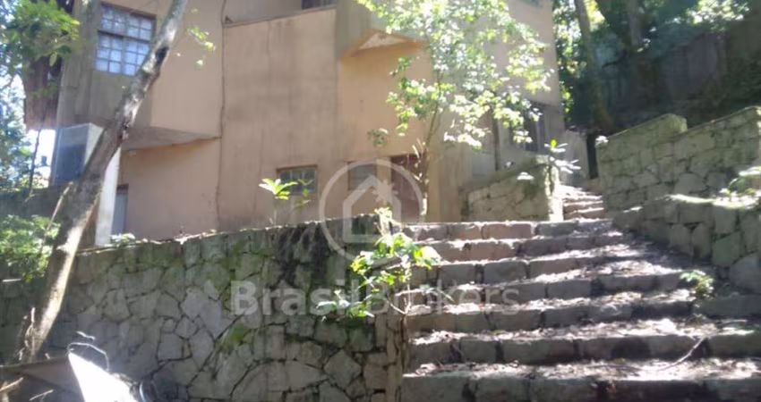 Casa à venda com 218,00m² e 5 quartos em Lagoa, Rio de Janeiro - rj