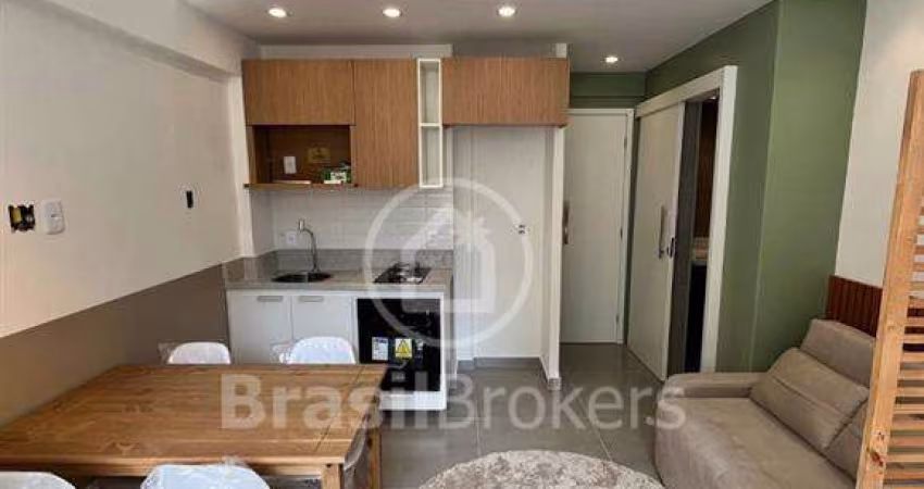 Apartamento tipo studio reformado em Santa Teresa