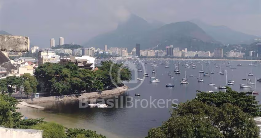 Apartamento à venda na Urca com 71,00m² e 2 quartos