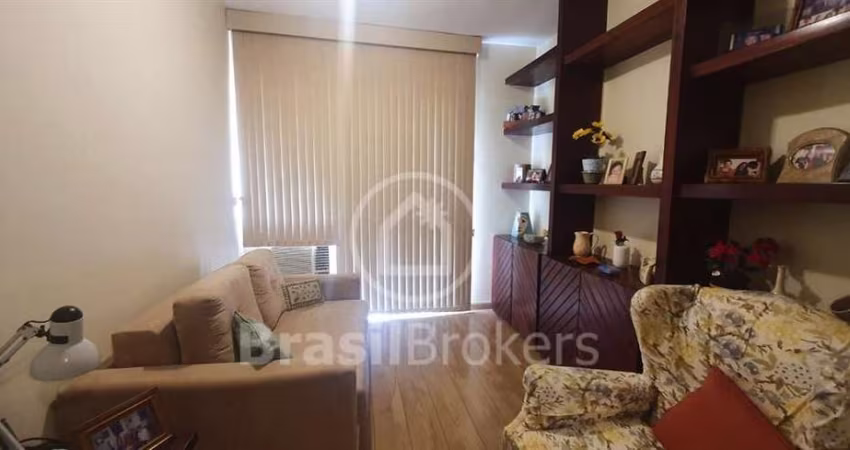 Apartamento com 2 quartos no Humaitá com vaga