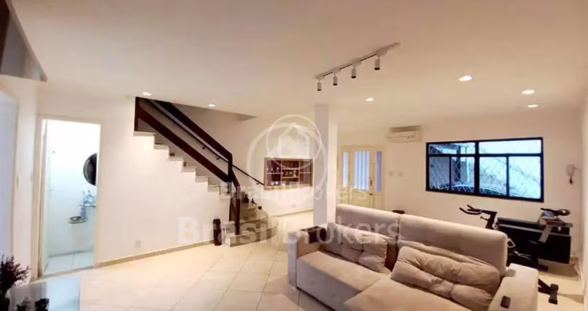 Casa de Vila à venda com 131,00m² e 3 quartos em Botafogo, Rio de Janeiro - rj