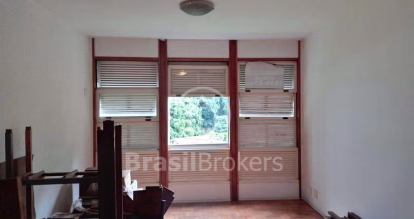 Apartamento à venda com 130,00m² e 3 quartos em Copacabana, Rio de Janeiro - rj
