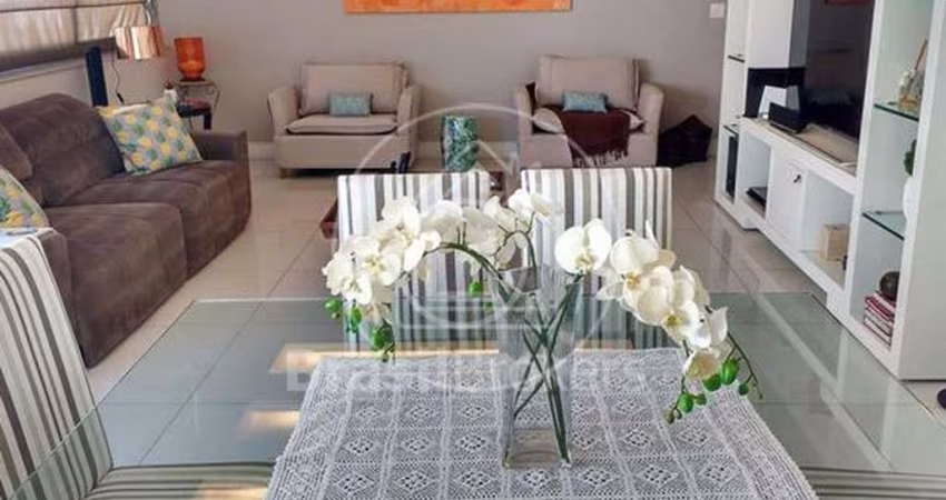 Apartamento à venda com 222,00m² e 4 quartos em Copacabana, Rio de Janeiro - rj