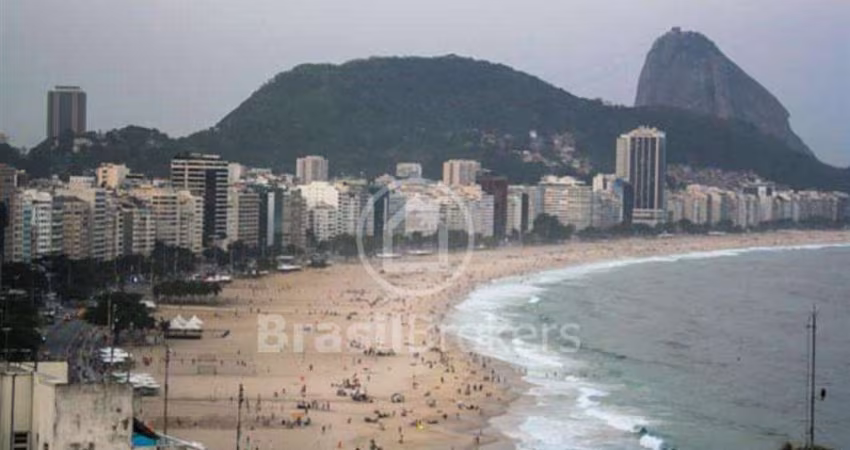 Cobertura Duplex à venda com 400,00m² e 5 quartos em Copacabana