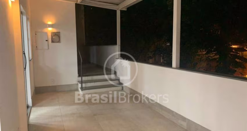 Casa 3 quartos, sendo 3 suítes