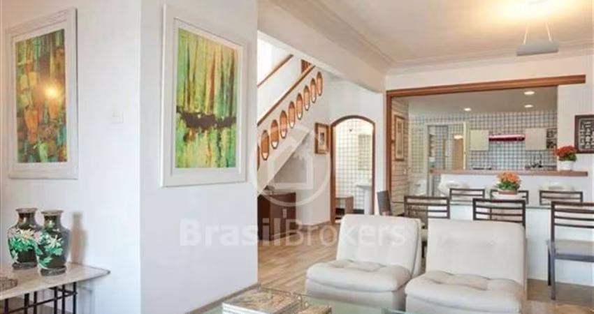Casa 3 quartos, sendo 2 suítes