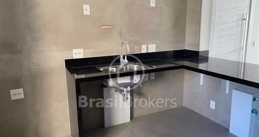 ASSOCIACAO DOS MORADORES DO EDIFICIO HILTON SANTOS - Apartamento 3 quartos, sendo 3 suítes