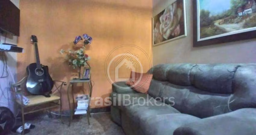 Casa 3 quartos, sendo 1 suíte