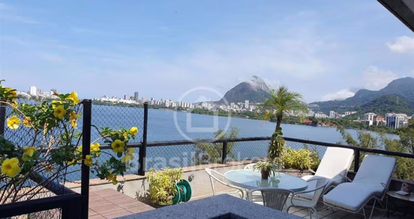 Cobertura 4 quartos, sendo 1 suíte