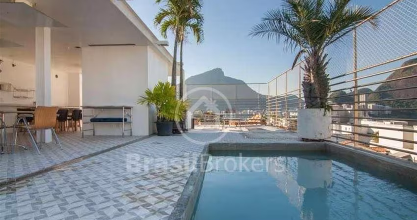 Cobertura Triplex 4 quartos, sendo 3 suítes