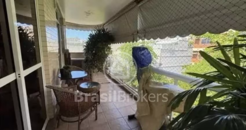Cobertura 3 quartos, sendo 2 suítes