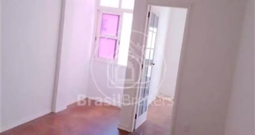 Apartamento à venda com 37,00m² e 1 quarto em copacabana, rio de janeiro - rj