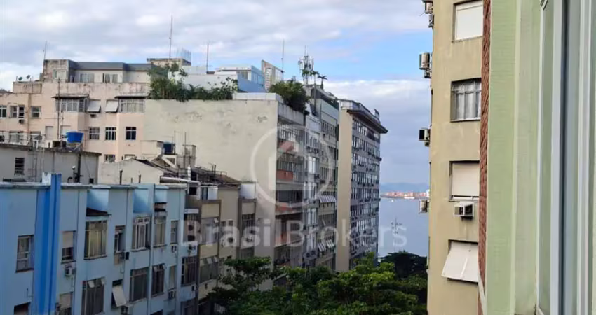 Conjugado à venda na rua júlio de castilhos, em copacabana