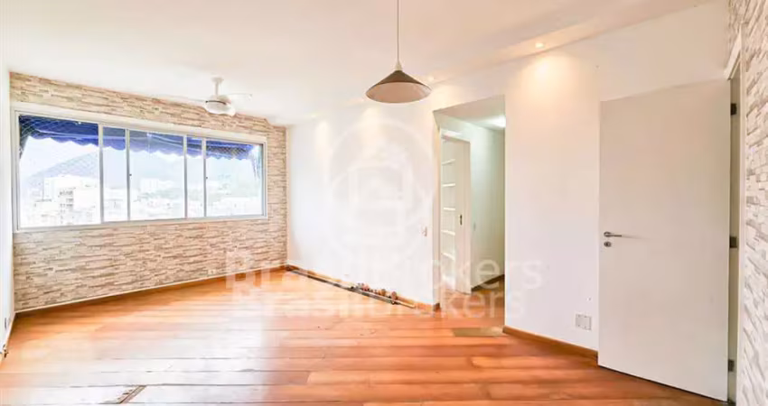 Apartamento à venda com 77m², 2 quartos no  Leme, Rio de Janeiro - RJ