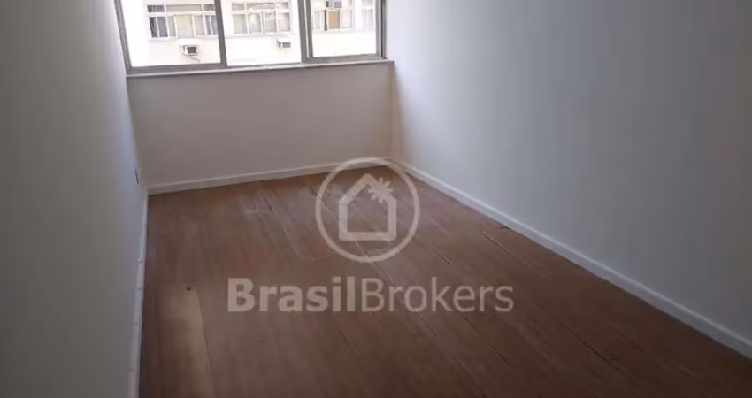 Jóia rara na pompeu loureiro! 2 quartos com suíte pronto pra morar!
