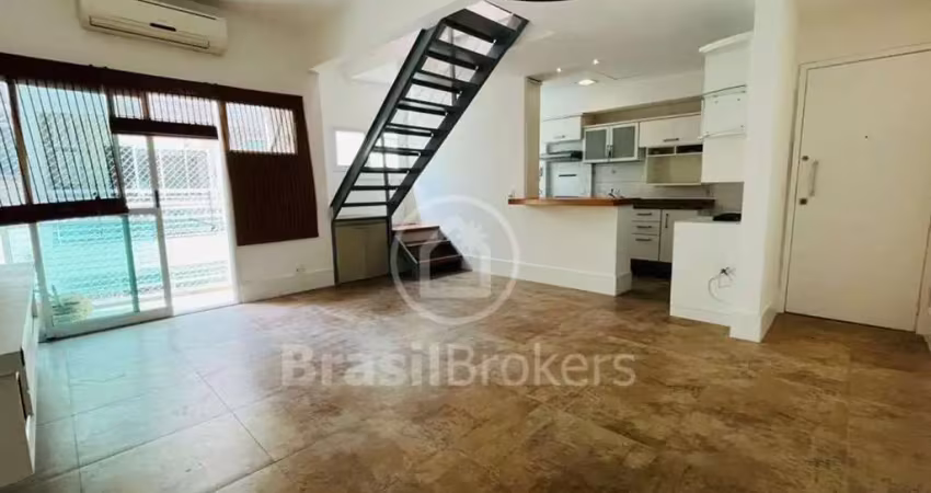 Cobertura duplex à venda com 140,00m² e 3 quartos no coração do humaitá