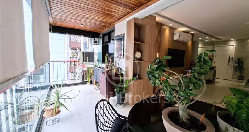 Apartamento 2 quartos com varanda e infraestrutura no humaita