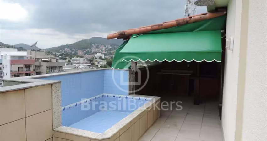 Cobertura espaçosa e completa na Taquara