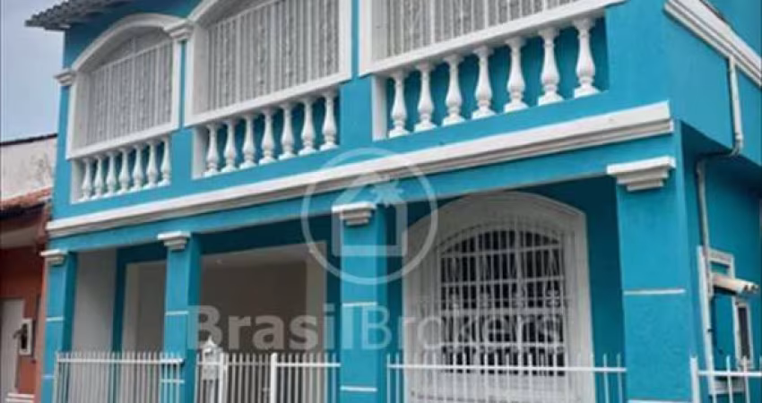 CASA DUPLEX PRÓXIMA AO COMÉRCIO DA FREGUESIA