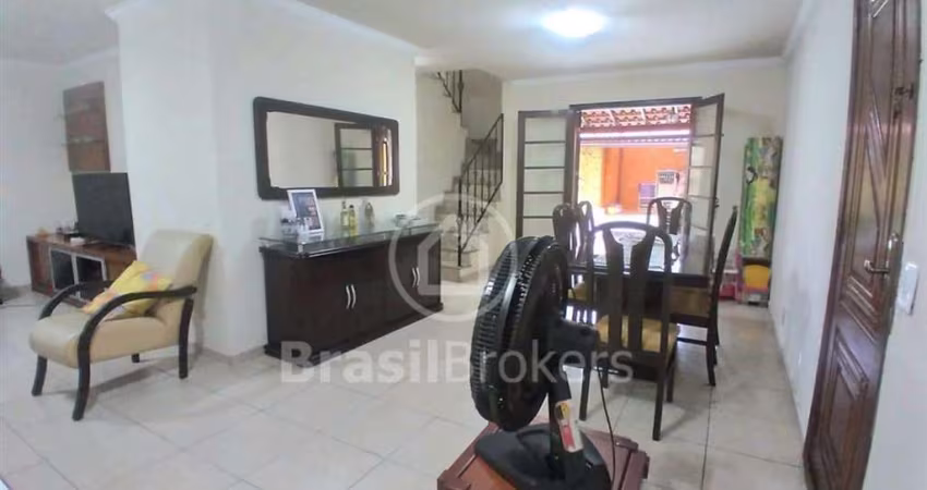 Casa de Vila à venda com 1522,00m² e 5 quartos em Taquara, Rio de Janeiro - rj