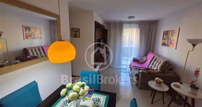 Excelente apartamento todo reformado 03 quartos em localização privilegiada.