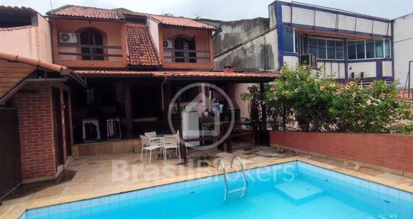 Cobertura Duplex à venda com 309,00m² e 4 quartos em Taquara, Rio de Janeiro - rj