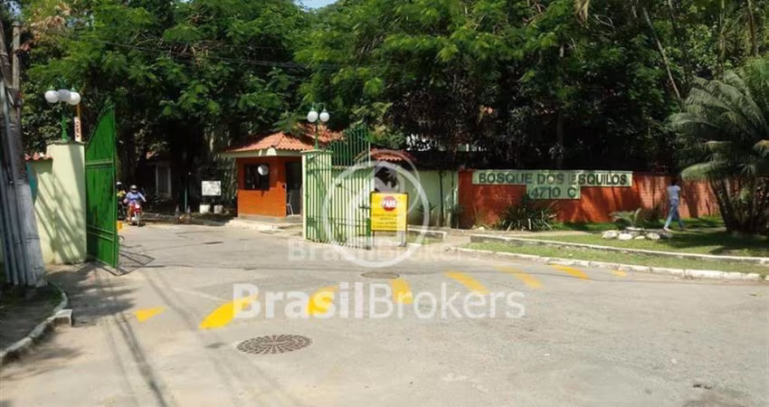 TERRENO CONDOMÍNIO BOSQUE DOS ESQUILOS