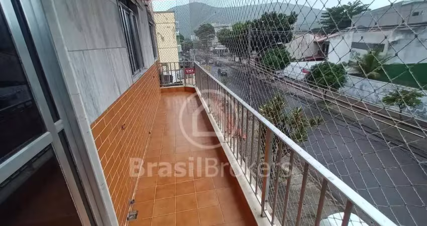 Apartamento 2 dormitórios 1 suite com dependência completa