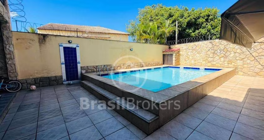 Casa de Condomínio à venda com 453,00m² e 4 quartos em Jacarepaguá, Rio de Janeiro - rj