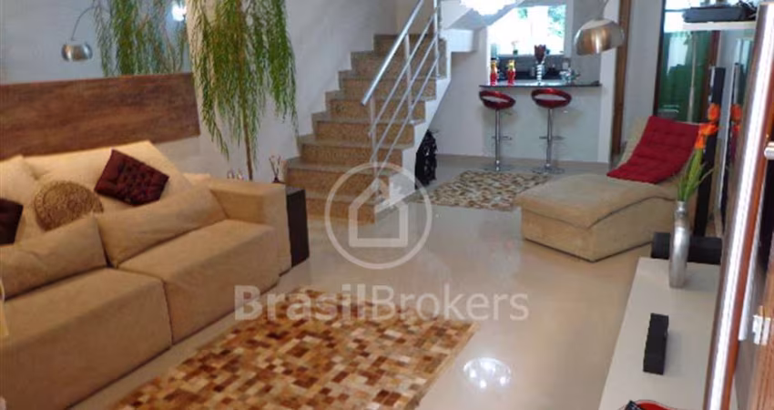 Casa de Condomínio à venda com 220,00m² e 3 quartos em Jacarepaguá, Rio de Janeiro - rj