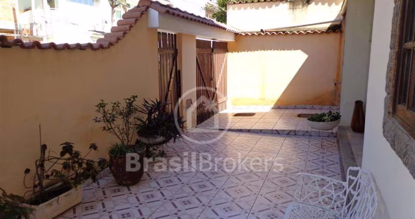 Casa de Condomínio à venda com 200,00m² e 3 quartos em Jacarepaguá, Rio de Janeiro - rj