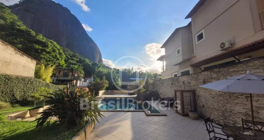 Casa de Condomínio à venda com 600,00m² e 4 quartos em Jacarepaguá, Rio de Janeiro - rj