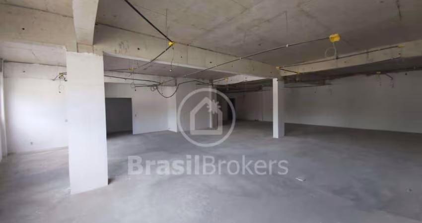 Predio Comercial na Freguesia