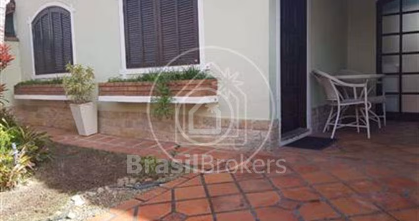 Casa de Condomínio à venda com 210,00m² e 4 quartos em Taquara, Rio de Janeiro - rj