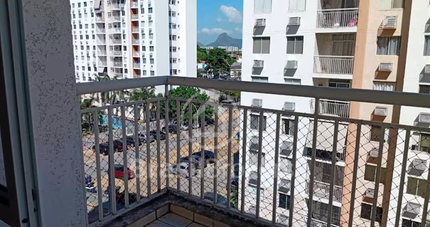 Apto 2 quartos no condomínio caminhos da barra- completíssimo!