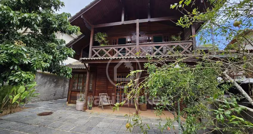 Excelente casa de condomínio no Bosque dos esquilos