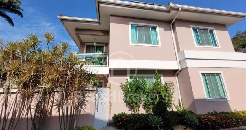 Casa de condomínio com 4 quartos e 157 m² na rua Ituverava